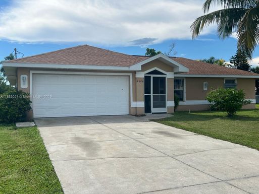 4426 SW Santa Barbara Pl, Cape Coral FL 33914
