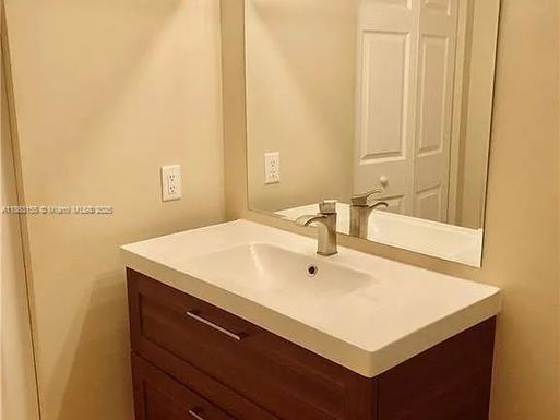 2185 86th Dr, Vero Beach FL 32966