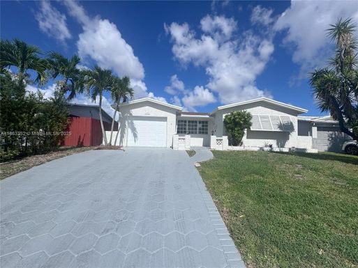 2201 N 54th Ave, Hollywood FL 33021