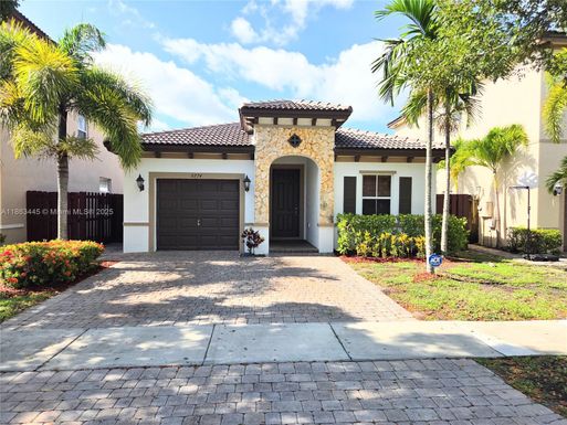 2274 NE 3rd Ct, Homestead FL 33033