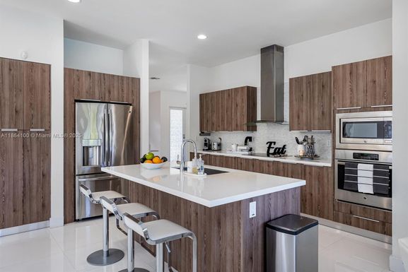 7441 SW 125th Ave, Miami FL 33183