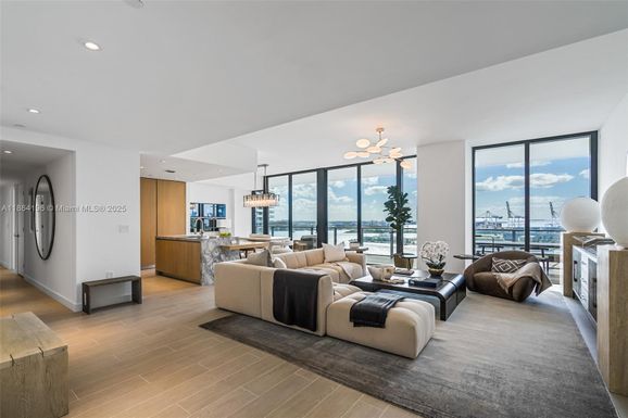 500 Alton Rd # 1803, Miami Beach FL 33139