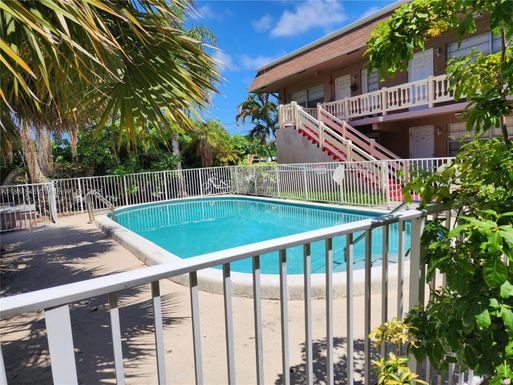 241 SE 9th Ave # 103, Pompano Beach FL 33060