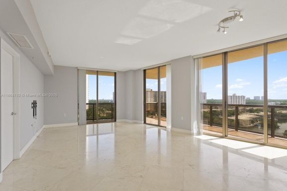 16275 Collins Ave # 904, Sunny Isles Beach FL 33160