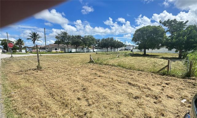 12208 SW 220th St, Miami FL 33170