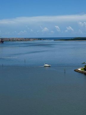 300 S Biscayne Blvd # 1514, Miami FL 33131