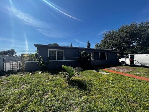 3350 SW 37th St # 0, West Park FL 33023