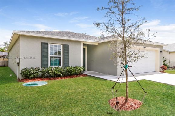 1849 SW Day St, Port St. Lucie FL 34953