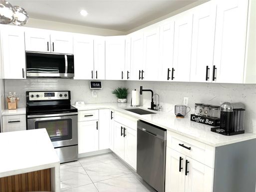 6515 SW 20th Ct, Miramar FL 33023