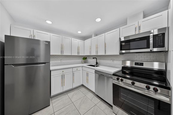 3001 S Course Dr # 105, Pompano Beach FL 33069