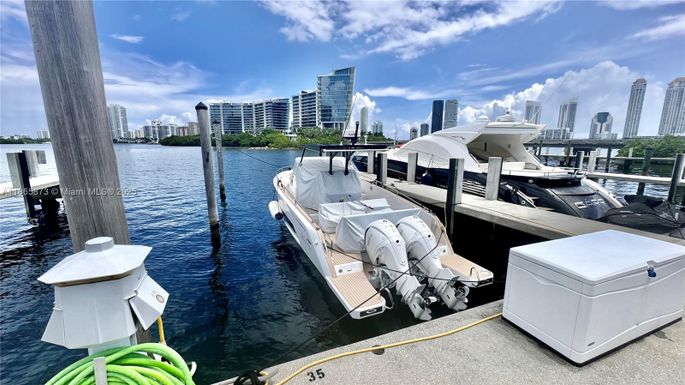 4041 ISLAND ESTATE, Aventura FL 33160