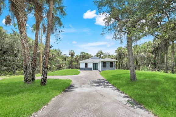 4393 SE 32ND AVE, Other City - In The State Of Florida FL 34117