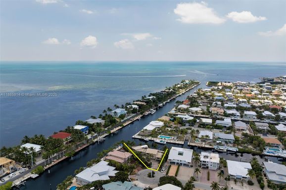 505 Caribbean Dr, Key Largo FL 33037