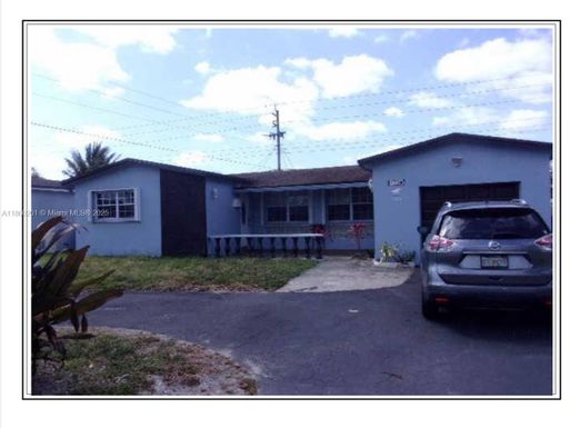 7756 Embassy Blvd, Miramar FL 33023