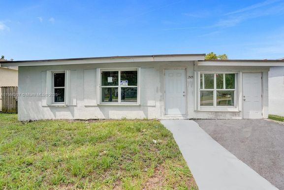 3505 SW 12th Ct, Fort Lauderdale FL 33312
