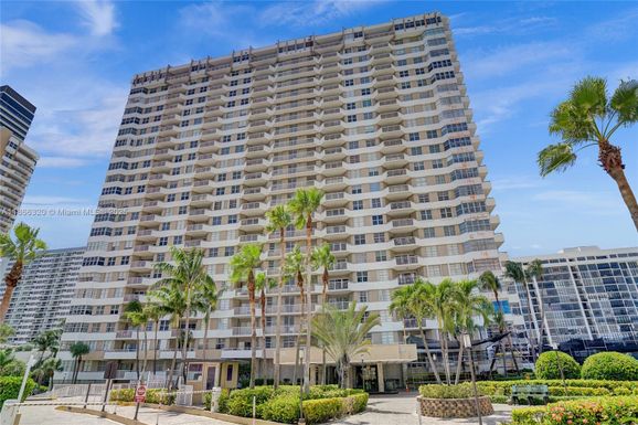1985 S Ocean Dr, Hallandale Beach FL 33009