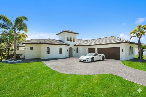 499 SW Squire Johns Ln, Palm City FL 34990