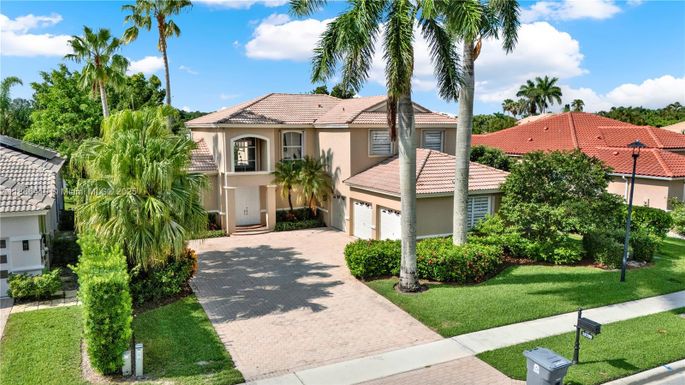 18708 Ocean Mist Dr, Boca Raton FL 33498