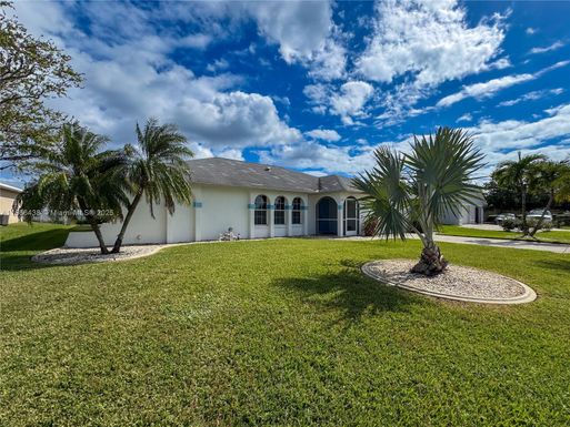 1403 SE 8th Pl, Cape Coral FL 33990