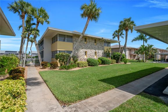 4613 SE 5th ave # 210, Cape Coral FL 33904