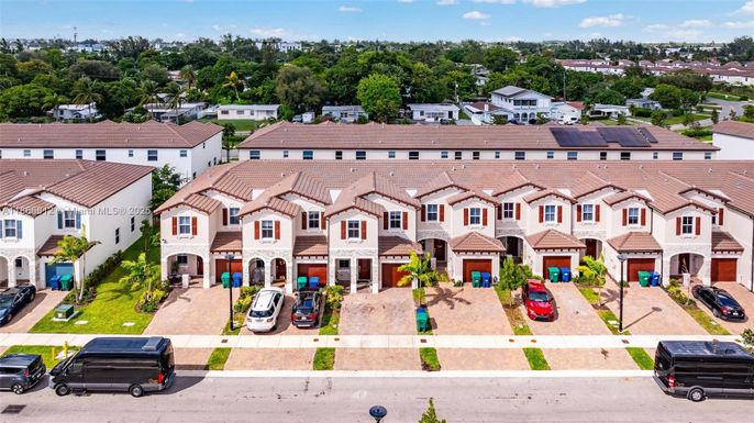 12652 NW 23rd Pl, Miami FL 33167