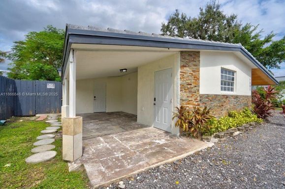 7091 Taft St # 1, Hollywood FL 33024