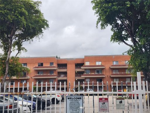 17530 NW 68th Ave # C4002, Hialeah FL 33015
