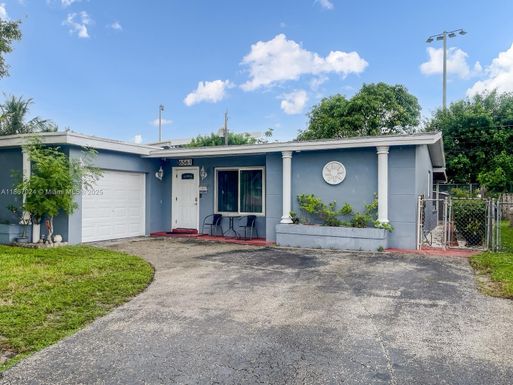 6561 NW 22nd St, Sunrise FL 33313