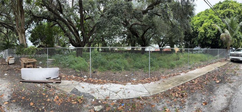 555 NE 147th St, Miami FL 33161