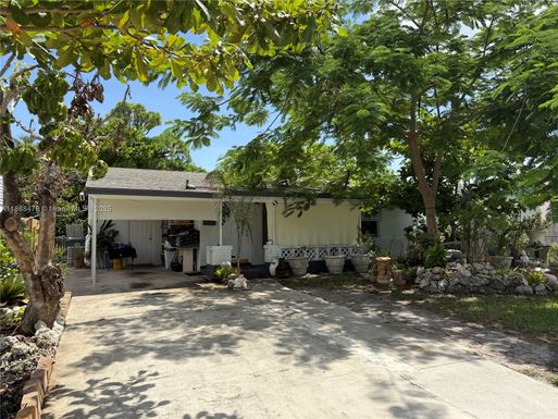 5216 NE 3rd Ave, Oakland Park FL 33334