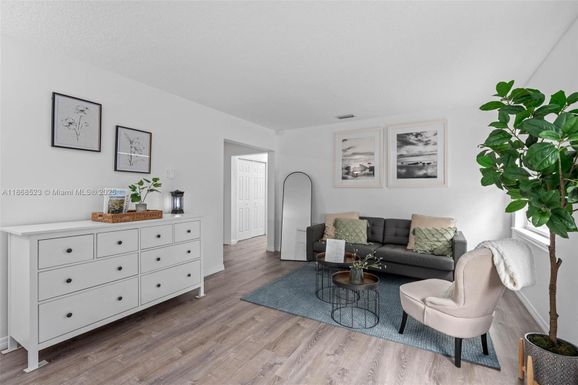 4255 Wee Street # 4255, Mount Dora FL 32757