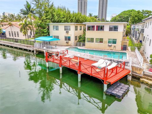 4730 Pine Tree Dr # 14, Miami Beach FL 33140