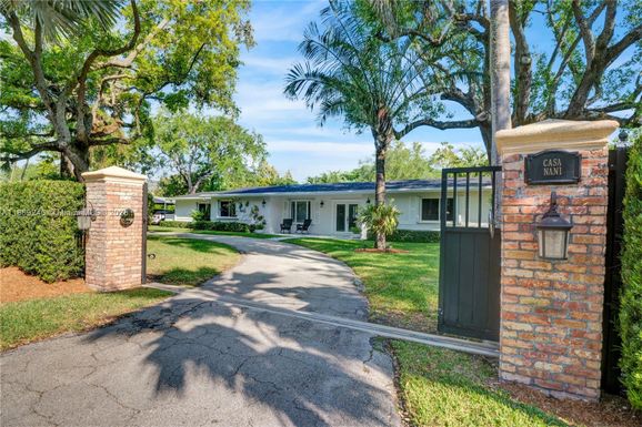 8741 SW 97th Ter, Miami FL 33176