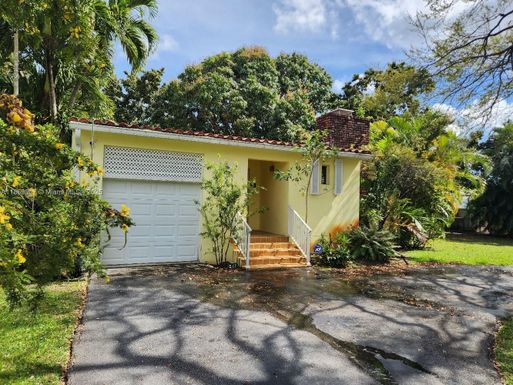 217 Iroquois St, Miami Springs FL 33166