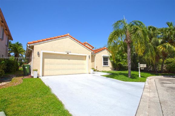 16298 La Costa Dr, Weston FL 33326