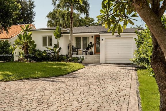 5888 SW 27th St, Miami FL 33155