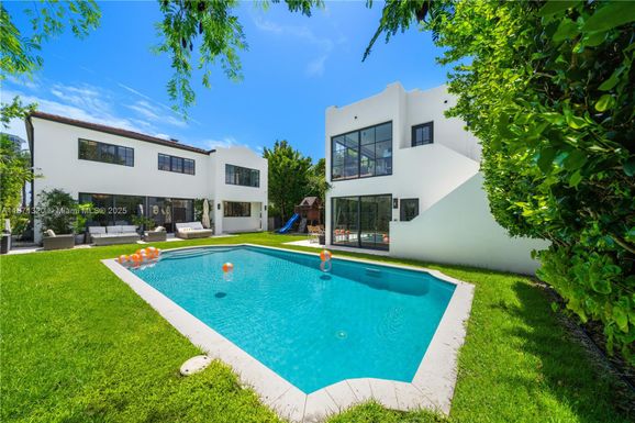 5728 Pine Tree Dr, Miami Beach FL 33140