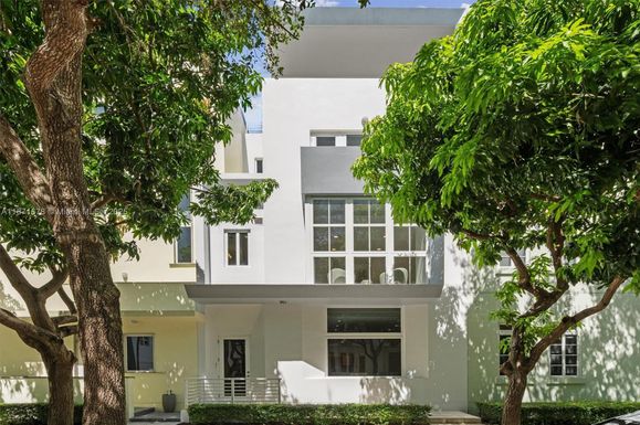 211 Water Way, Miami Beach FL 33141