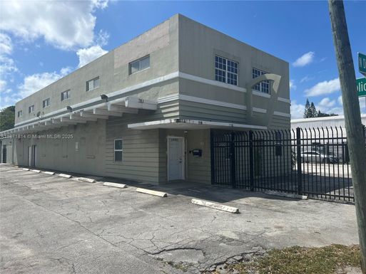 2000 N Dixie Hwy, Hollywood FL 33020