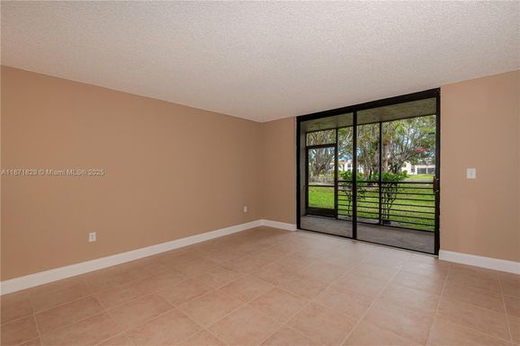 901 Colony Point Cir # 102, Pembroke Pines FL 33026