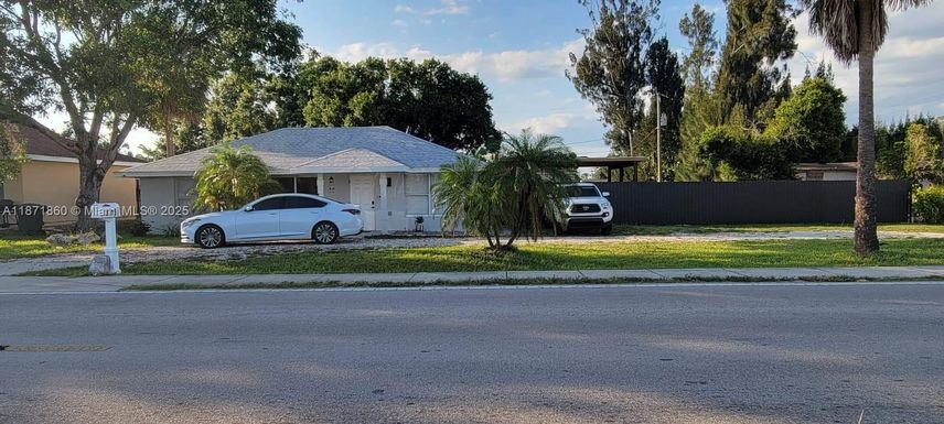 3719 Michigan Ave, Fort Myers FL 33916