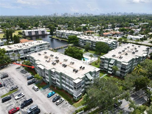 2771 Taft St # 302, Hollywood FL 33020