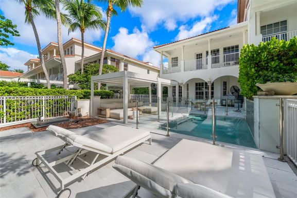 3802 NE 199th Ter # 3802, Aventura FL 33180