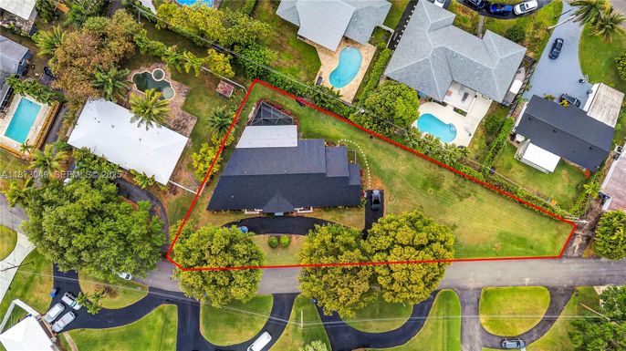 3211 Calle Largo Dr, Hollywood FL 33021