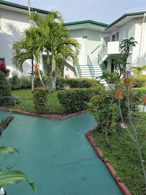 18720 NE 18th Ave # 115, Miami FL 33179