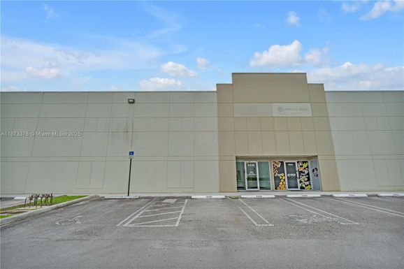 6320 NW 97th Ave # 4, Doral FL 33178
