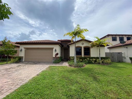 2424 SE 3rd St, Homestead FL 33033