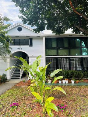 917 NE 199th St # 104, Miami FL 33179