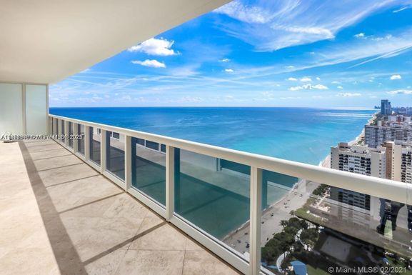 1830 S Ocean Dr # 3704, Hallandale Beach FL 33009