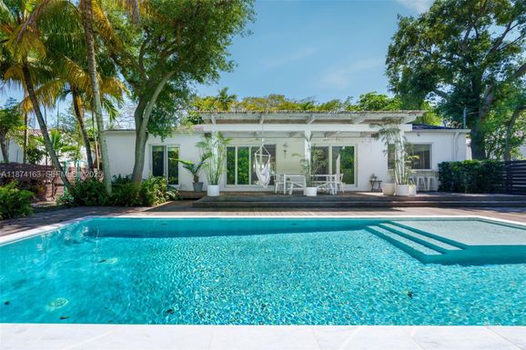 431 NE 52nd Ter, Miami FL 33137